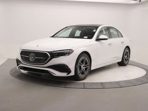 New 2025 Mercedes-Benz E 350 4MATIC Sedan image 3