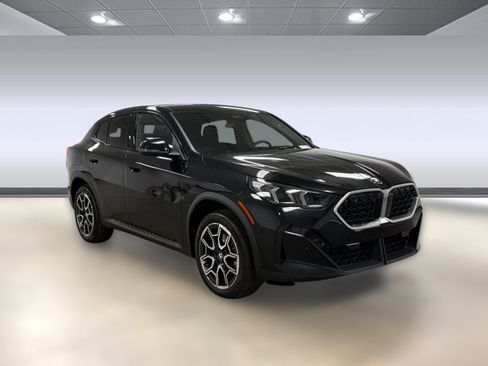 Used 2025 BMW X2 xDrive28i AWD/4WD image 7