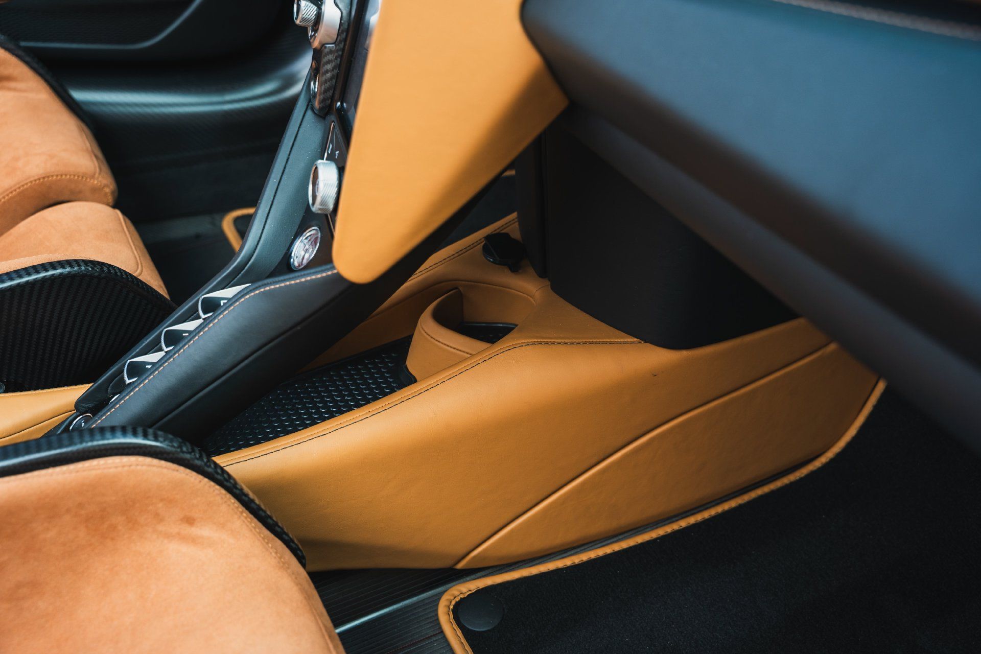 Used 2022 McLaren 765LT RWD image 63