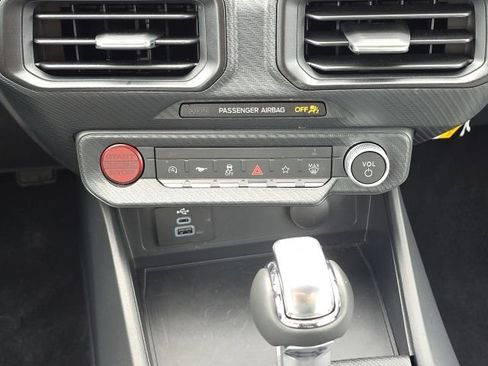 Used 2025 Ford Mustang Coupe image 29