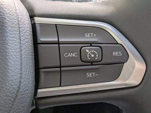 New 2026 Jeep Compass Latitude w/ Sun and Sound Group AWD/4WD image 23