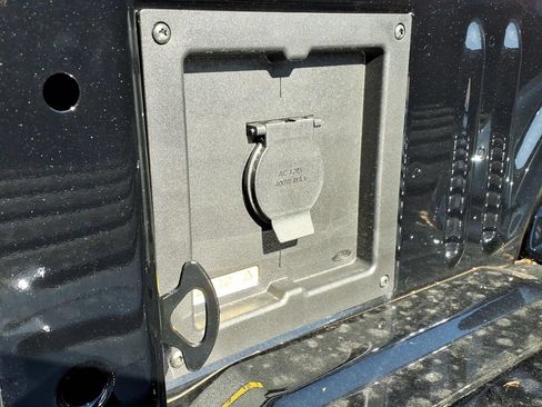 New 2026 Ford F150 XLT AWD/4WD image 9