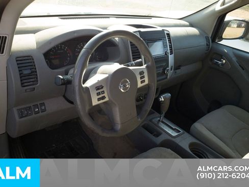 Used 2018 Nissan Frontier SV image 19