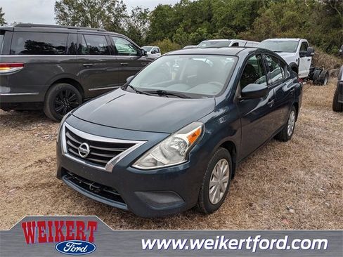 Used 2017 Nissan Versa S image 1