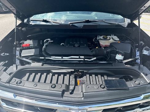 Used 2022 Chevrolet Silverado 1500 LT AWD/4WD image 33