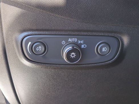 Certified 2020 Chevrolet Equinox Premier w/ Premier Redline Edition image 17