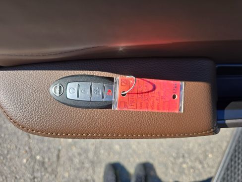 Used 2023 Nissan Titan Platinum Reserve w/ Moonroof Package image 38