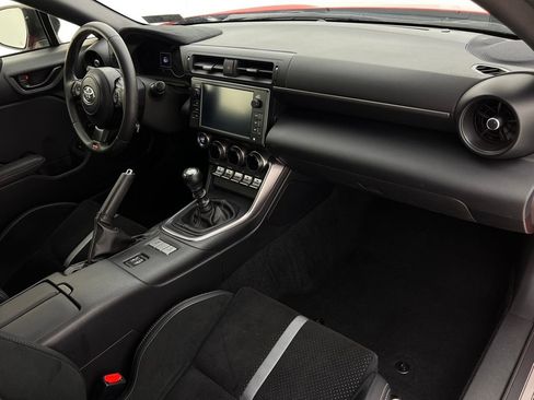 Used 2023 Toyota GR86 Premium w/ ALL Weather Mat Package (TMS) image 22