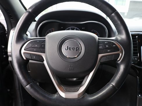 Used 2021 Jeep Grand Cherokee Laredo X image 34