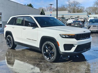 Used 2023 Jeep Grand Cherokee Altitude