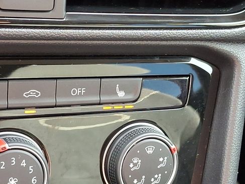 Used 2023 Volkswagen Taos SE w/ Black Wheel Package image 24