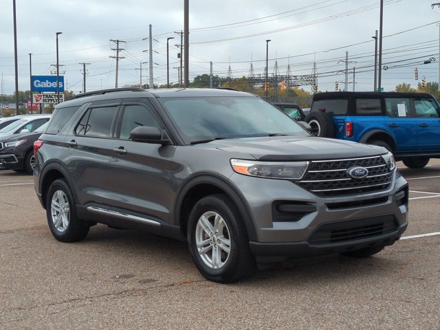 Certified 2023 Ford Explorer XLT AWD/4WD image 3