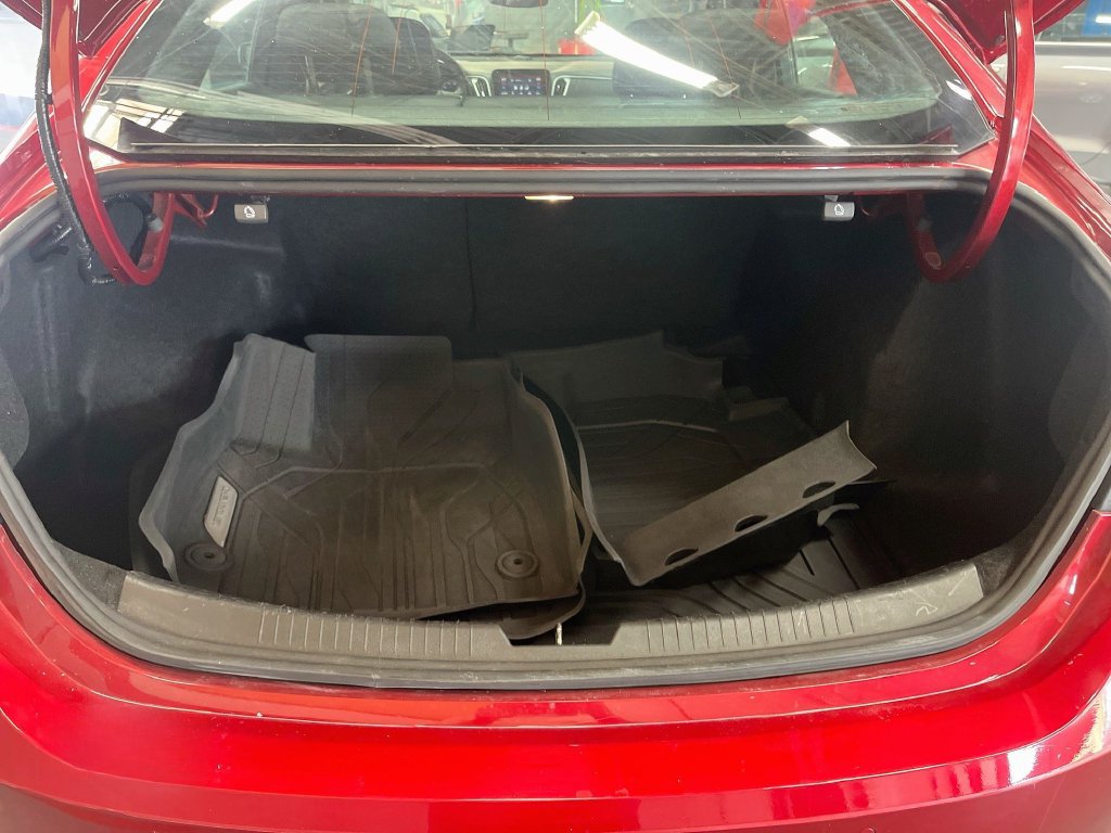 Used 2024 Chevrolet Malibu LT w/ LPO, Floor Liner Package FWD image 25