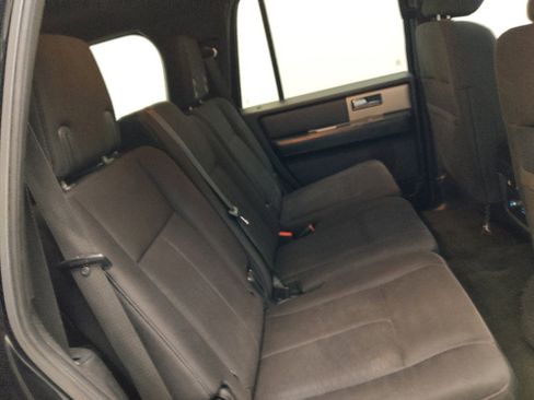 Used 2017 Ford Expedition XLT image 19