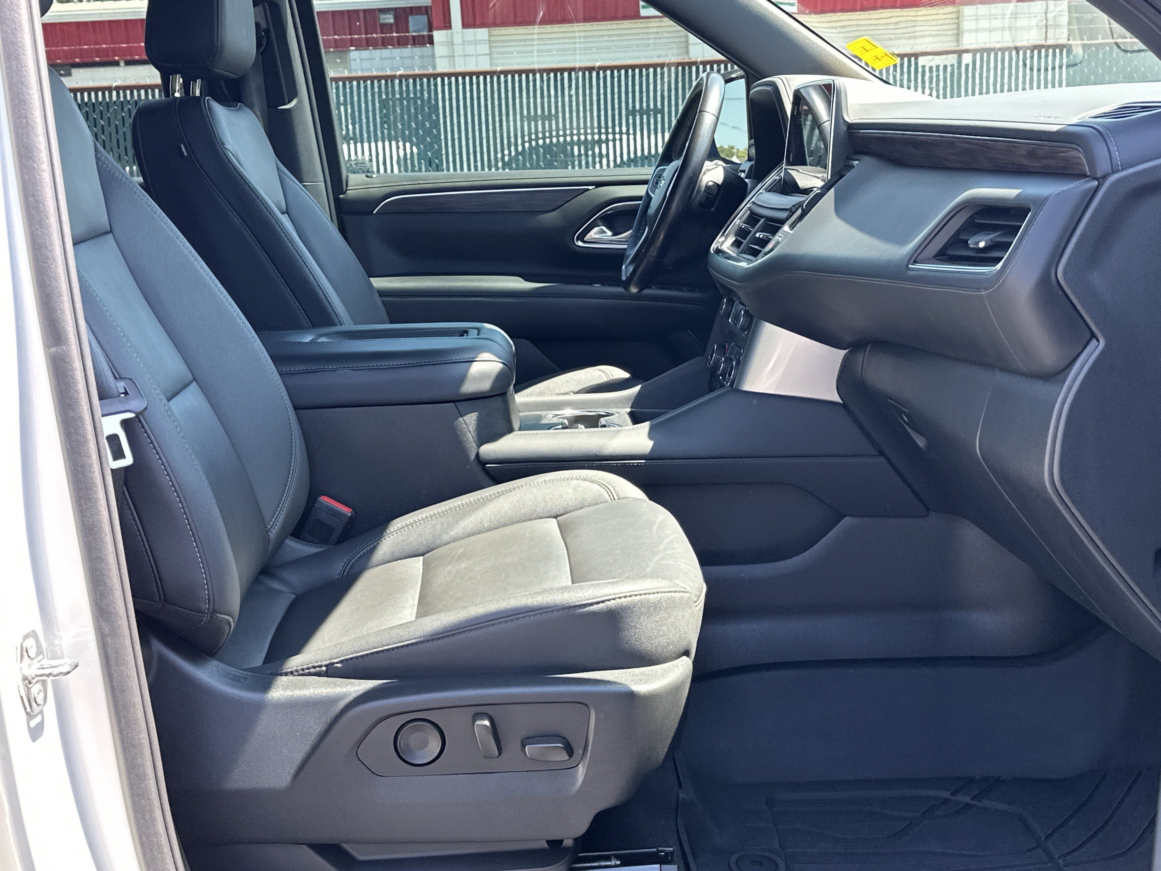 Used 2022 Chevrolet Tahoe Z71 AWD/4WD image 12