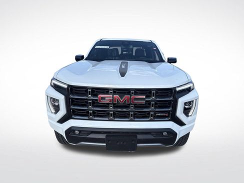 Used 2024 GMC Canyon AT4 AWD/4WD image 2