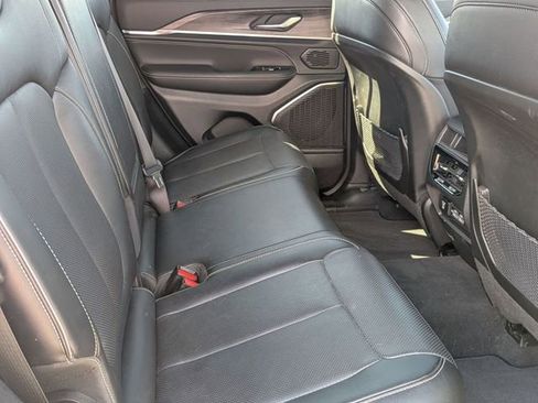 Certified 2023 Jeep Grand Cherokee Overland image 31