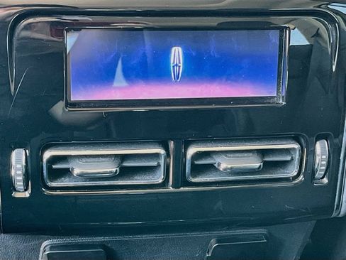 Used 2025 Lincoln Aviator AWD image 28