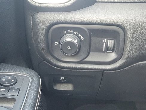 Certified 2024 RAM 1500 Laramie image 28