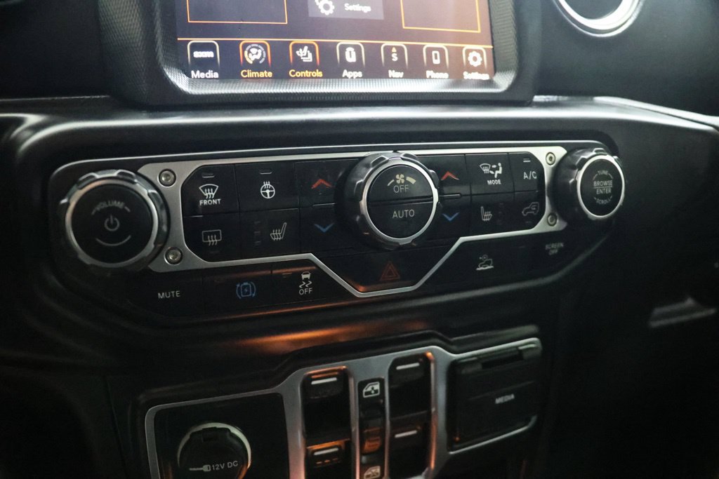 Used 2023 Jeep Wrangler Unlimited Sahara w/ Cold Weather Group AWD/4WD image 31