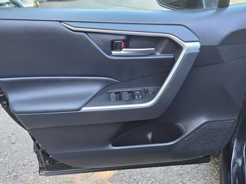 Used 2024 Toyota RAV4 AWD Hybrid image 8