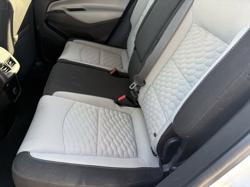 Used 2018 Chevrolet Equinox LT image 7