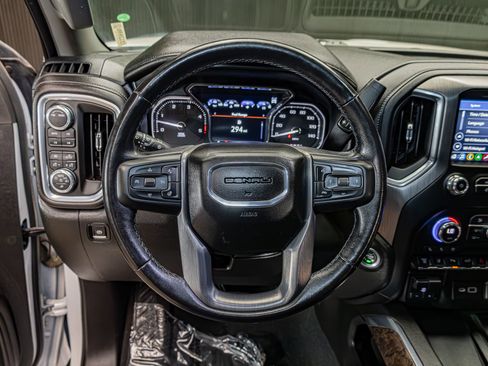 Used 2021 GMC Sierra 3500 Denali w/ Denali Ultimate Package AWD/4WD image 16