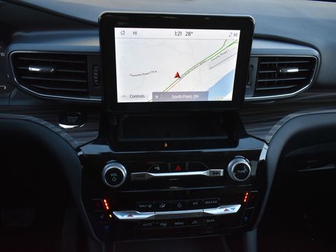 Used 2024 Ford Explorer Limited image 28