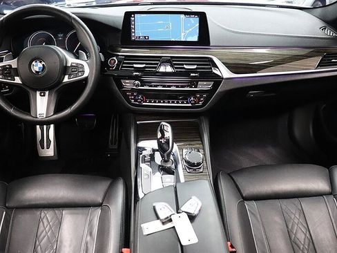 Used 2018 BMW 540i xDrive AWD/4WD image 28