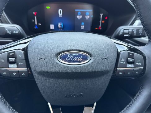 New 2025 Ford Escape Base image 23