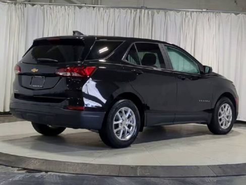 Used 2022 Chevrolet Equinox LS w/ LS Convenience Package image 10