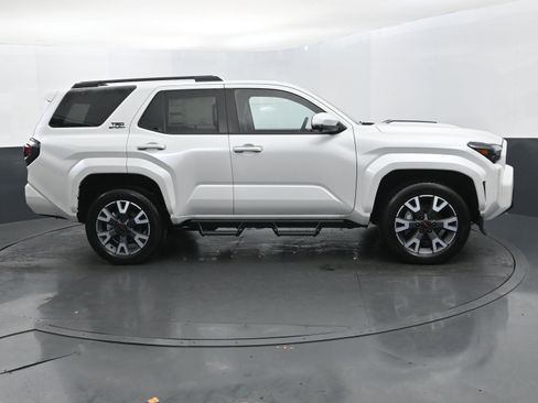Used 2025 Toyota 4Runner TRD Sport Premium AWD/4WD image 6