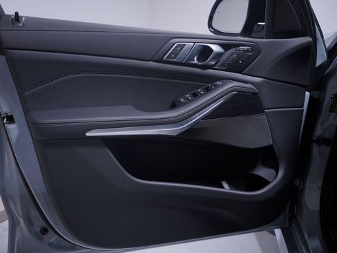 Used 2026 BMW X7 xDrive40i w/ M Sport Package image 10