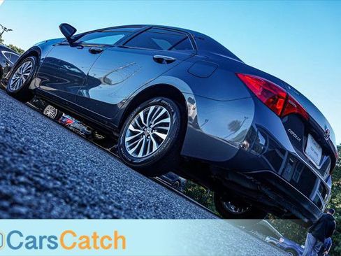 Used 2018 Toyota Corolla XLE image 5