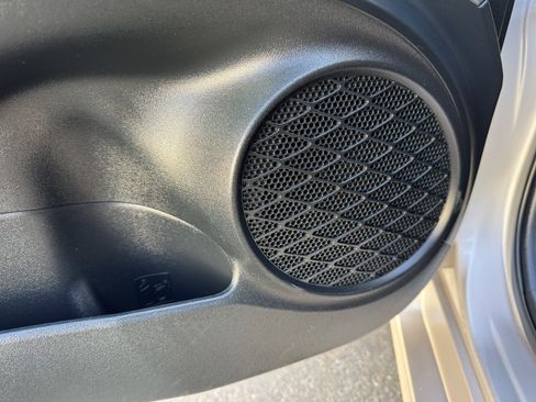 Used 2021 Toyota Prius Prime XLE image 11