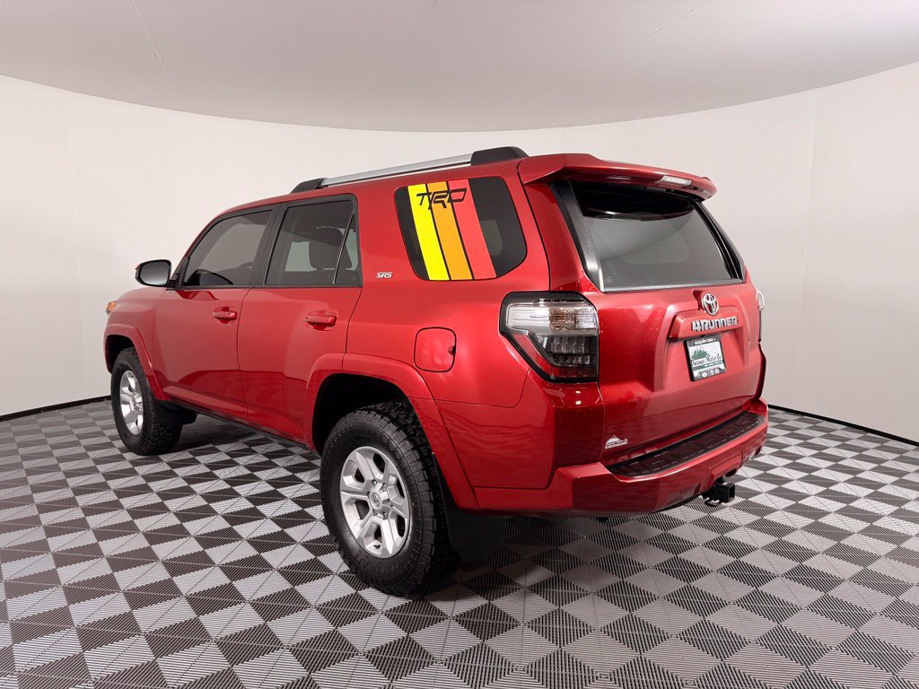 Certified 2022 Toyota 4Runner SR5 AWD/4WD image 11