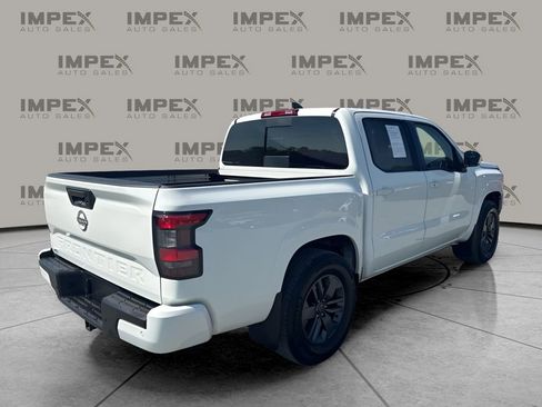 Used 2025 Nissan Frontier SV w/ SV Convenience Package RWD image 5