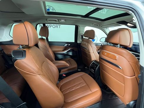 Used 2024 BMW X7 xDrive40i w/ Premium Package image 26