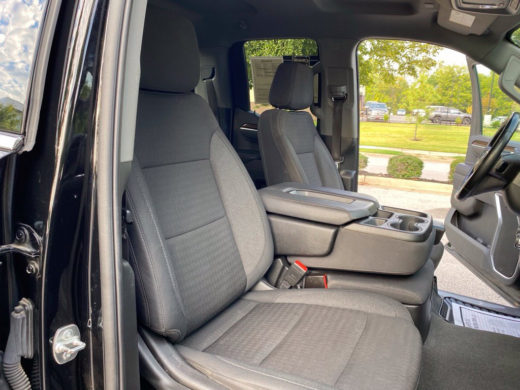 Used 2025 GMC Sierra 1500 SLE w/ X31 Off-Road Package AWD/4WD image 30