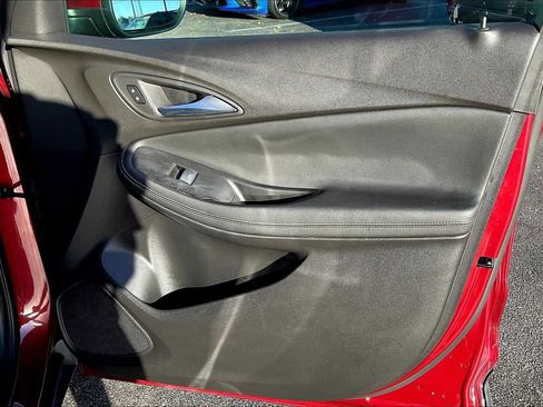 Used 2022 Buick Encore GX Essence w/ Experience Buick Package image 46