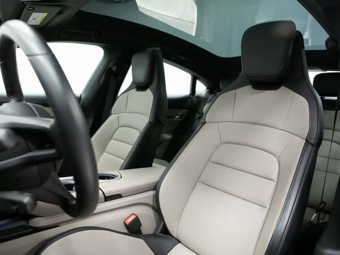 Certified 2025 Porsche Taycan image 5