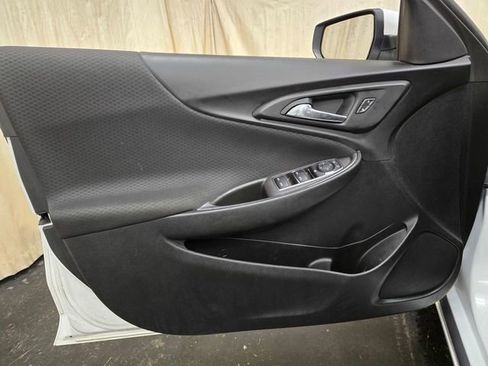 Used 2021 Chevrolet Malibu LT image 13