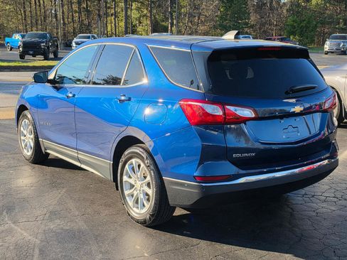 Used 2020 Chevrolet Equinox LT w/ Driver Convenience Package image 3