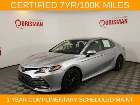 Used 2024 Toyota Camry LE FWD image 3