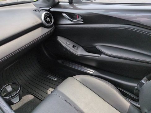 Used 2022 MAZDA MX-5 Miata RF Grand Touring w/ Weather Package RWD image 15