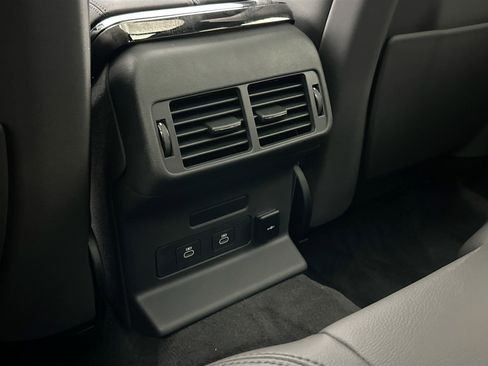 Used 2026 Land Rover Range Rover Velar S image 23