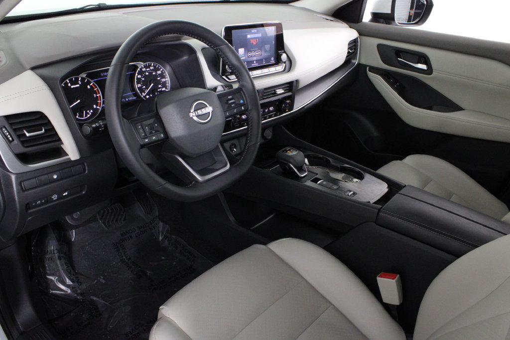 Certified 2025 Nissan Rogue SV w/ SV Premium Package FWD image 20