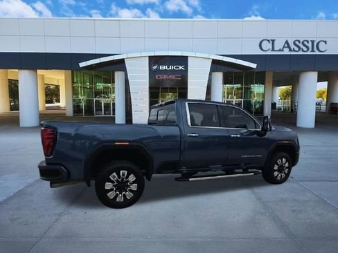 Used 2025 GMC Sierra 2500 Denali w/ Denali Reserve Package AWD/4WD image 8
