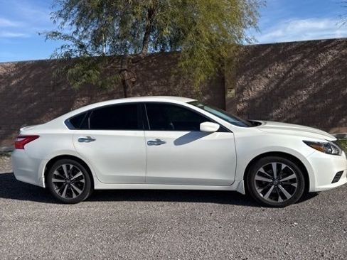 Used 2016 Nissan Altima 2.5 SR image 4