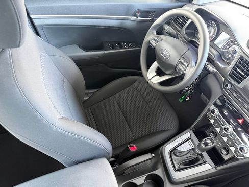 Used 2020 Hyundai Elantra SE w/ Cargo Package (C1) FWD image 34